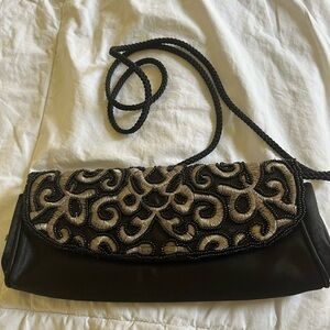 5/$75 Vintage 90s beaded black and gold art deco evening bag by La Regal 7
